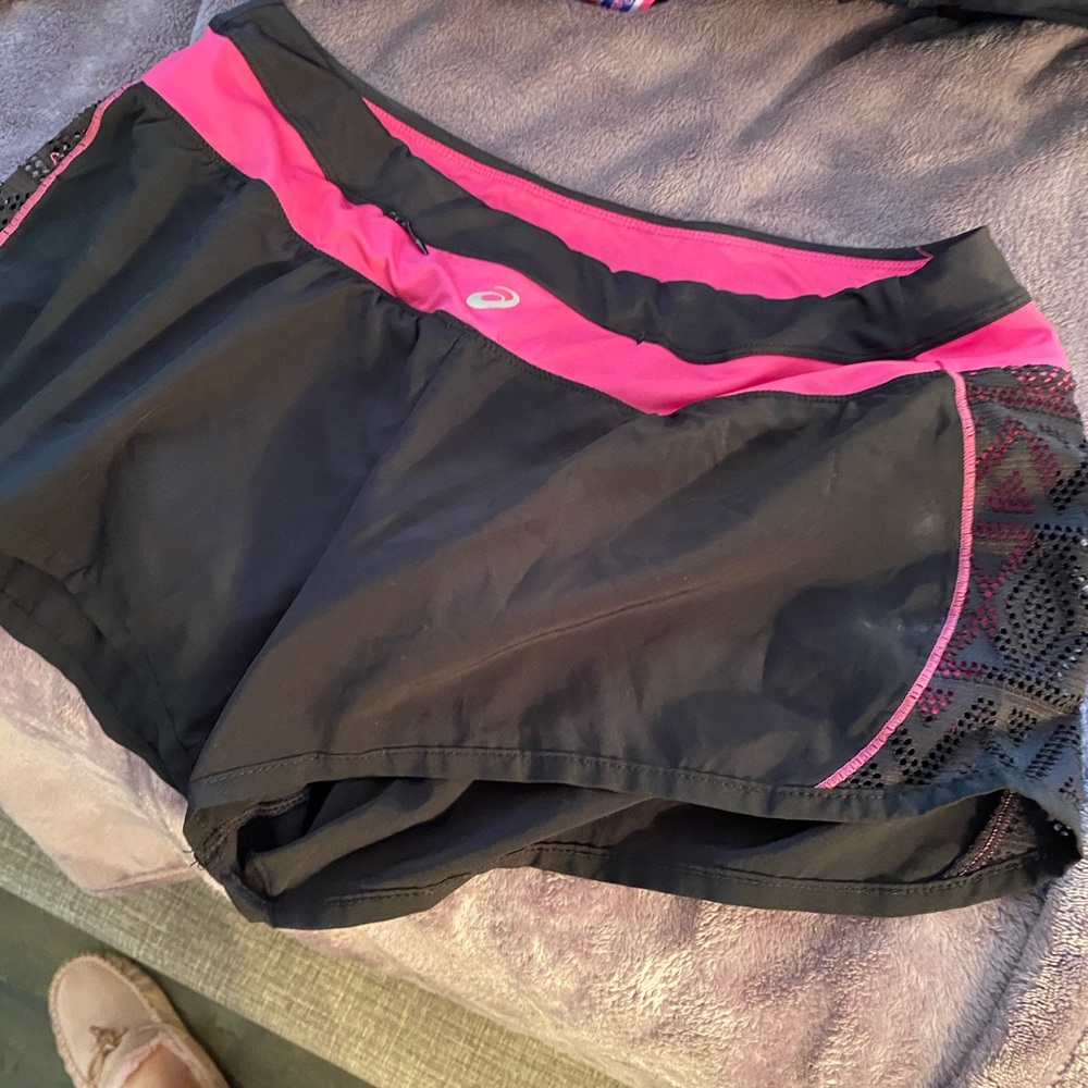 ASICS shorts small